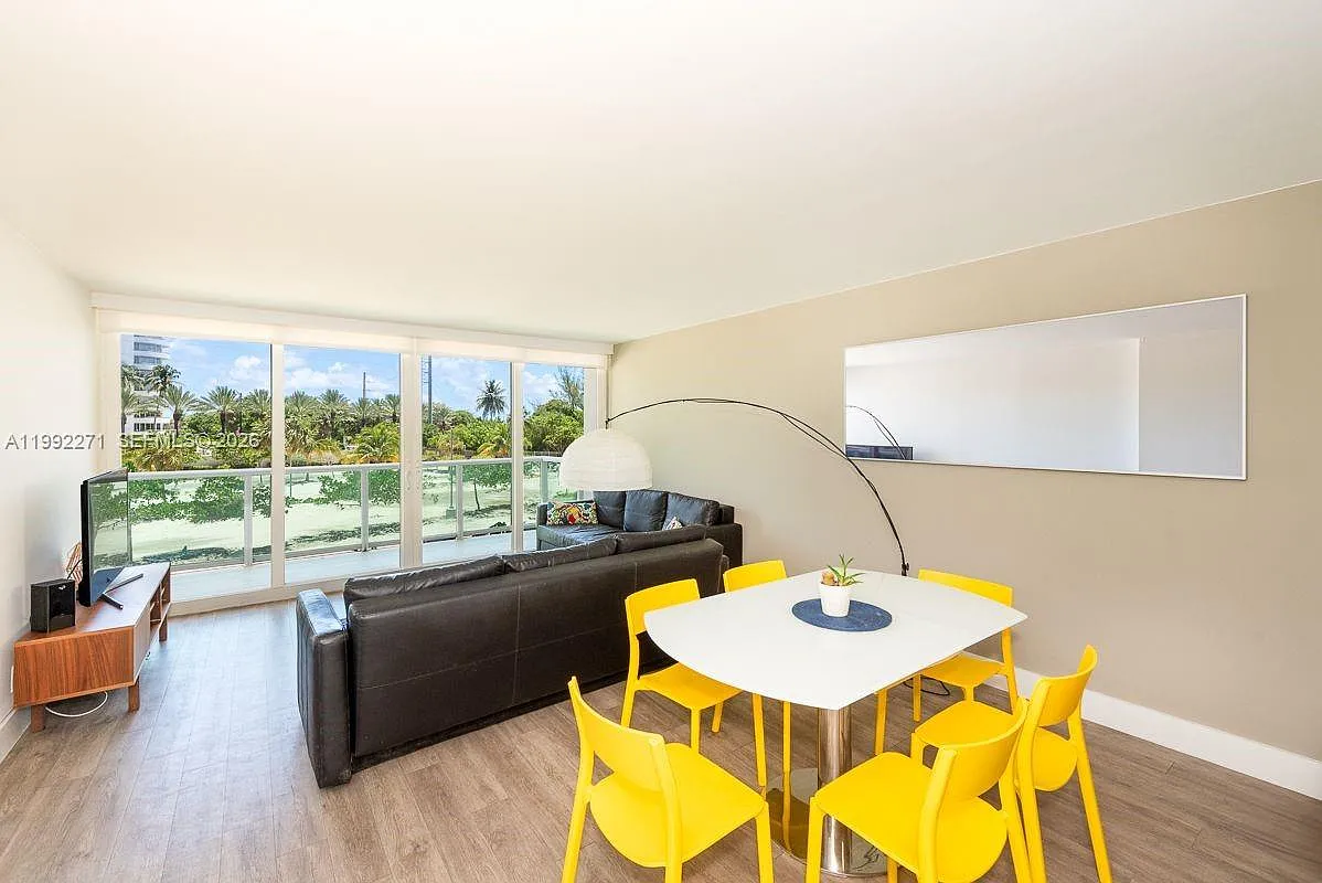 1 bed, 991 sqft, $2,700 — Photo 3