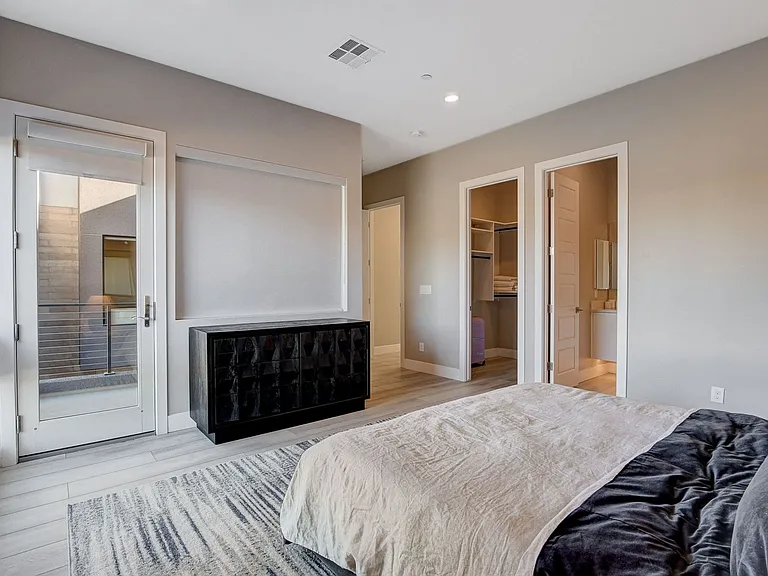 5289 Feathertop Dr — Photo 64
