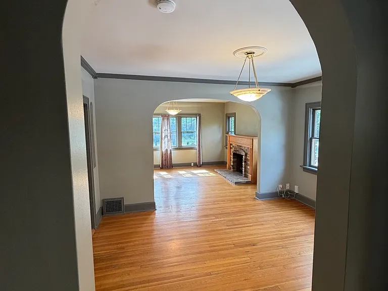 1017 S McClelland St — Photo 9