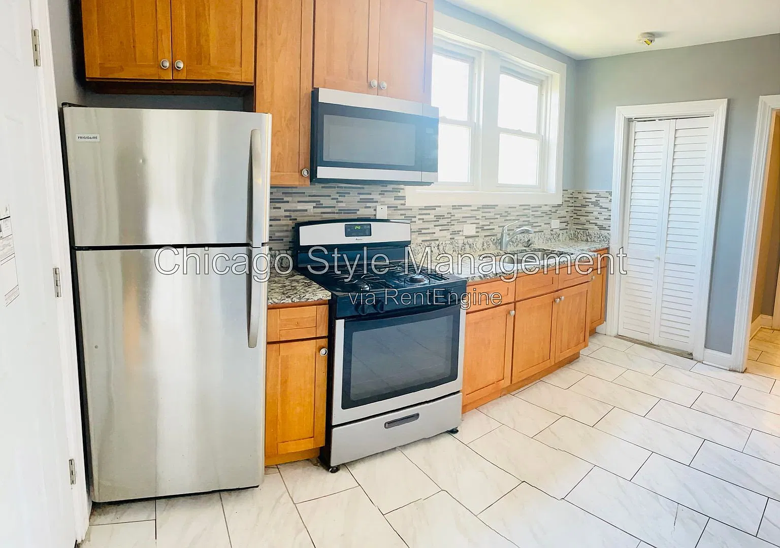 3 bed, 1.0 bath, $1,400 — Photo 1