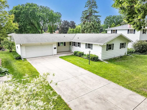 714 Saint Jude St, Green Bay, WI 54303