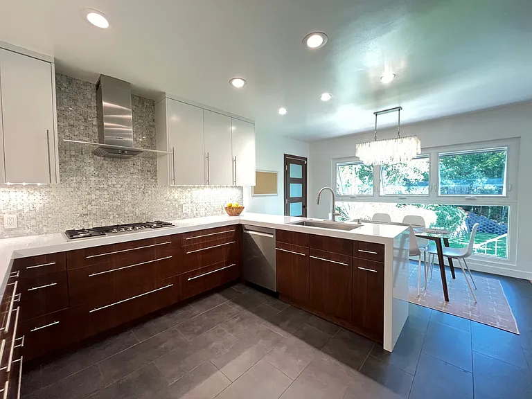 420 Tamarac Dr — Photo 8