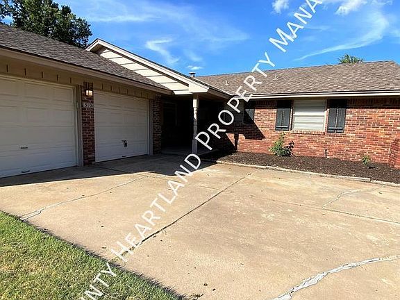 2nd image of 3101 Berkshire Way