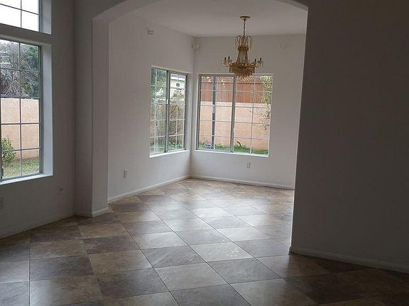 5th image of 4689 Crawford Ct