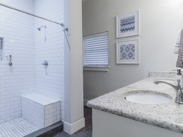 Additional property image - 206 S Winnetka Ave, Dallas, TX 75208