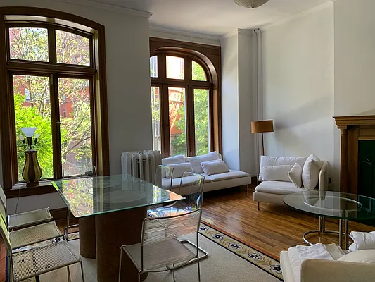 Rented by Oxford Property Group | media 34