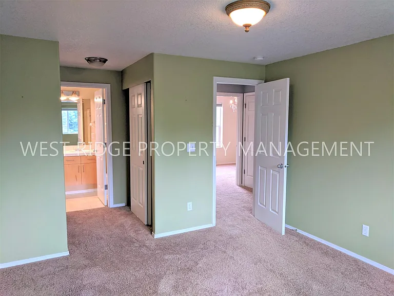 519 SW 207th Ave — Photo 10