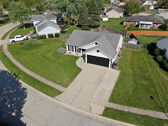 3rd image of 3014 Providence Ln