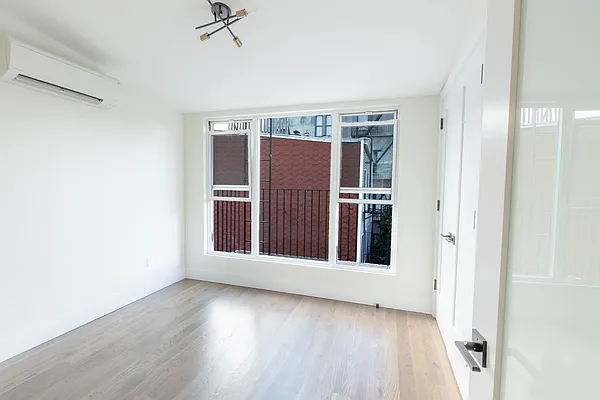 Rented by Space Link Realty | media 8