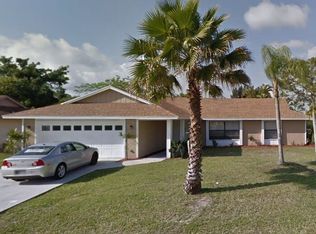 702 SE Starflower Ave, Pt Saint Lucie, FL 34983