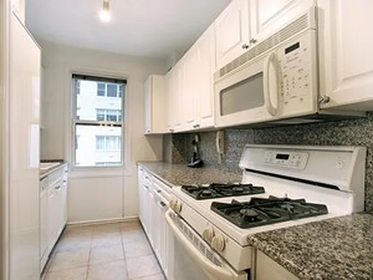 Sold by Citi Habitats | media 23