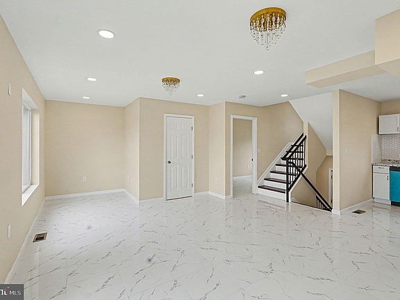 4th image of 1933 Brookside Dr