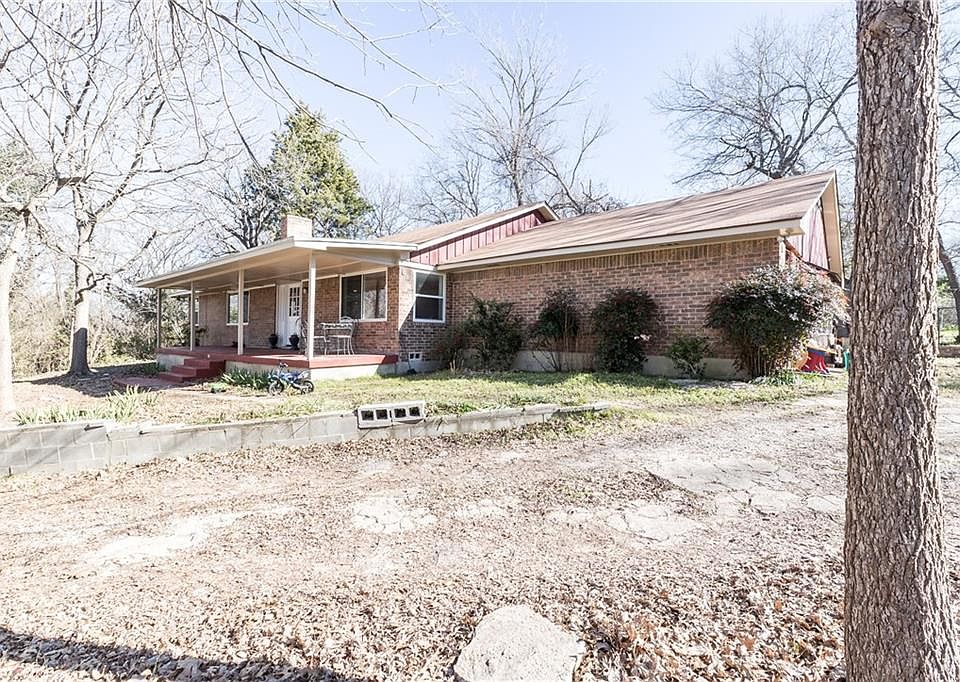 1st image of 121 Little John Dr