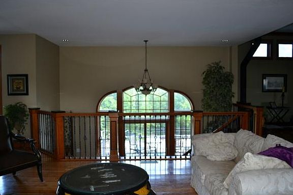 5th image of 3045 Meadow Wood Ln