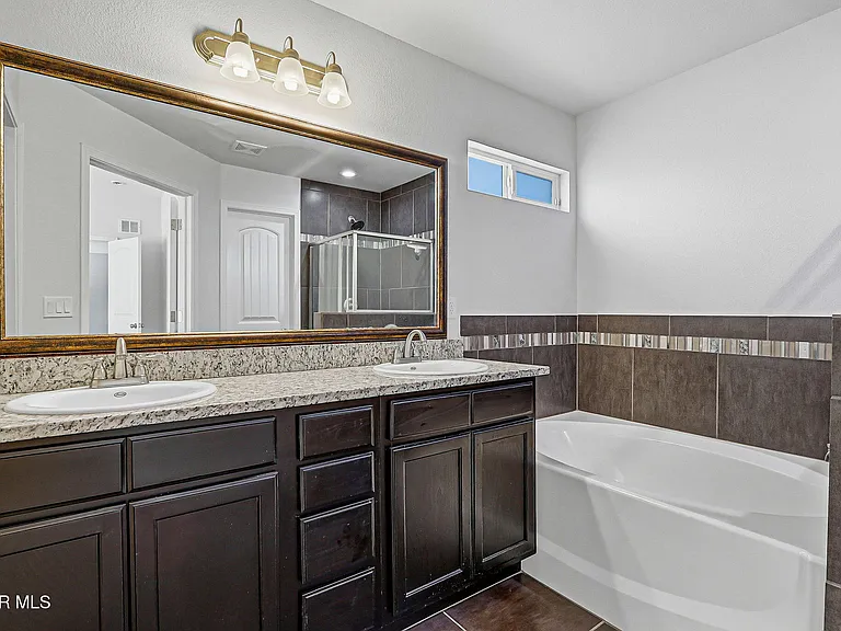 11381 Bullseye St — Photo 31