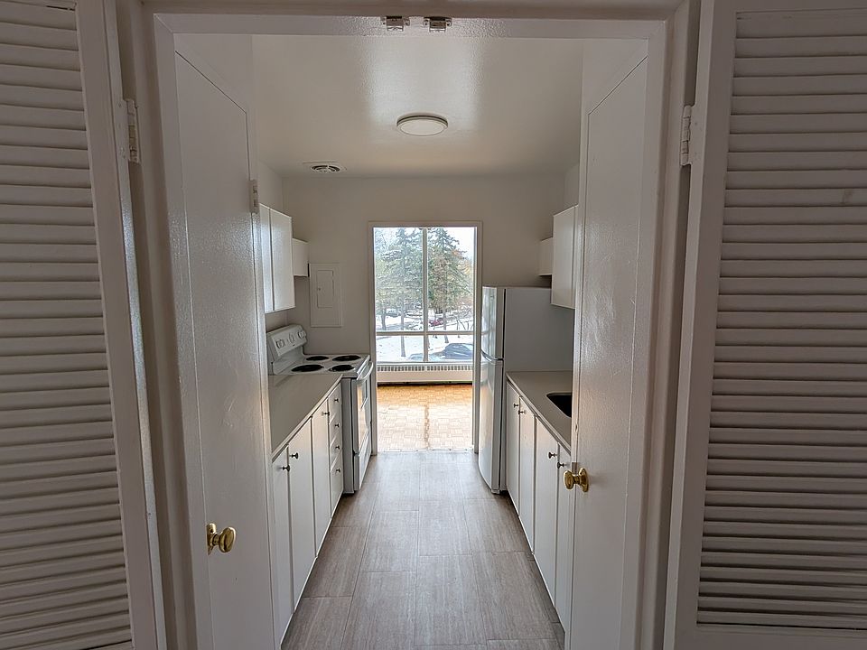 1st image of 2660 Norberry Cres