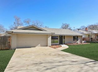 340 Arcadia St, Hurst, TX 76053