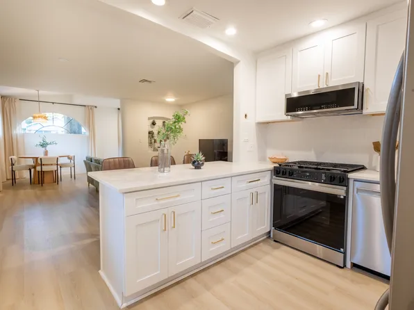 1066 18th Ave N, Saint Petersburg, FL 33704