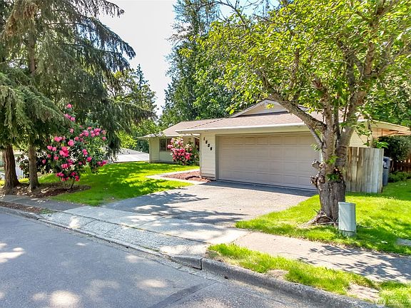 Lovely Benson Hills neighborhood