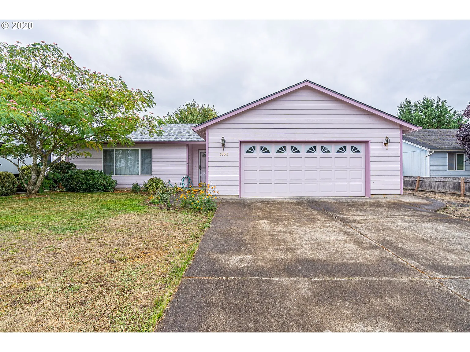 1653 SW Sagebrush Ct photo 1