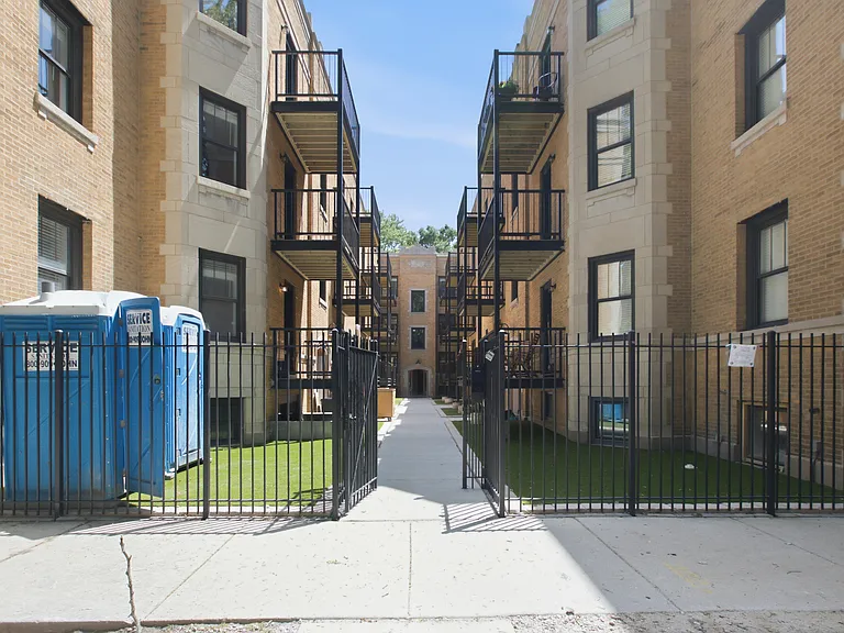 2237-2241 N Bissell St — Photo 10