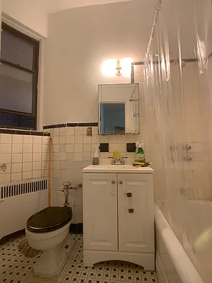 Rented by Oxford Property Group | media 10