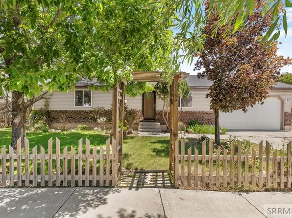 1409 S Ridgewood Dr, Ammon, ID 83406