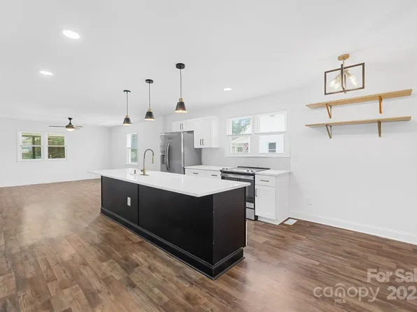 139 5th St, Huntersville, NC 28078