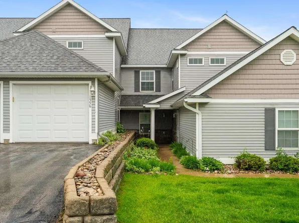 1515 Castle Dr, Petoskey, MI 49770