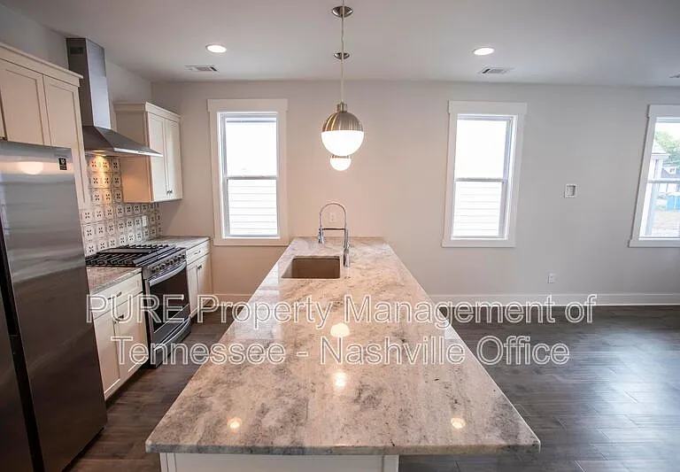 214 Lucile St — Photo 16