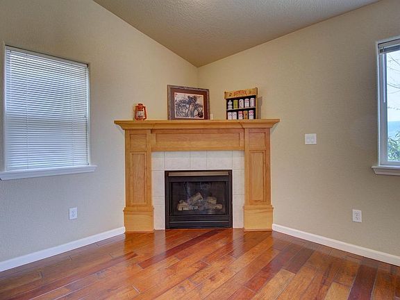 5th image of 2237 Manchester Dr