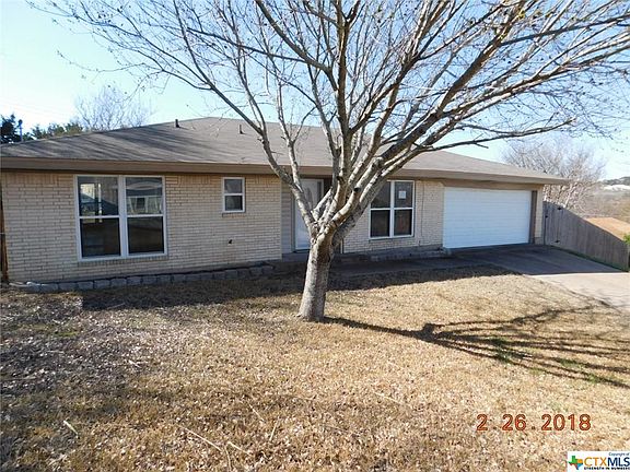 3rd image of 904 Davie Lee Dr