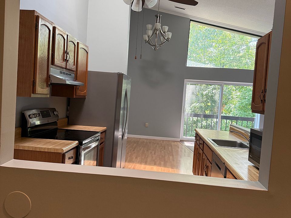 1st image of 181 Littleton Rd Unit 424