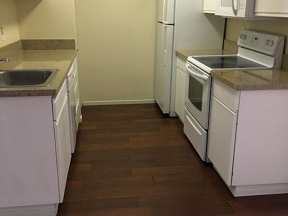 3rd image of 1265 Kendall Dr APT 416