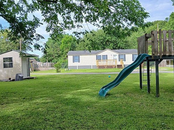 400 Paradise Ln