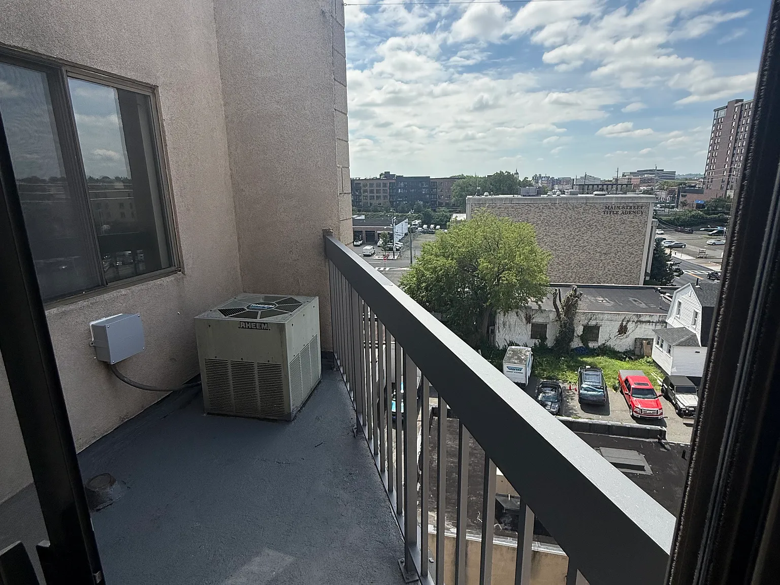 228 River St — Photo 4