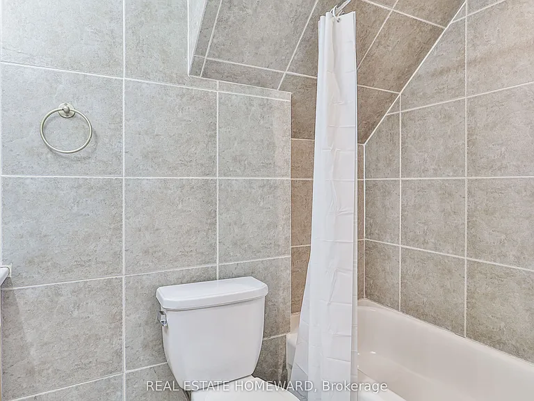 168 Wainscot Ave #LOWER — Photo 14
