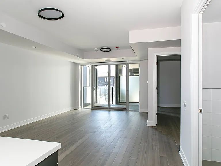 664 Spadina Ave — Photo 6