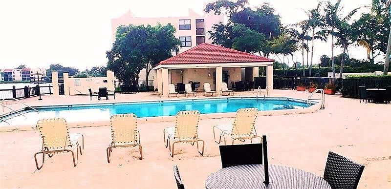 1st image of 114 Lake Emerald Dr APT 305