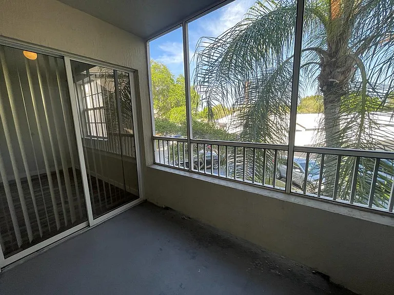 2810 N Oakland Forest Dr #207 — Photo 25
