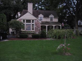 95 Stonybrook Dr, Rochester, NY 14618