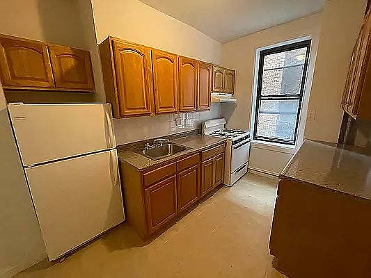 5th image of 41-42 44th St #E