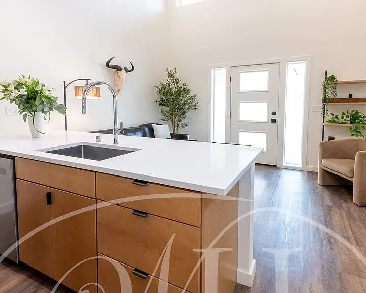 159 SE Sparrows Pl — Photo 16