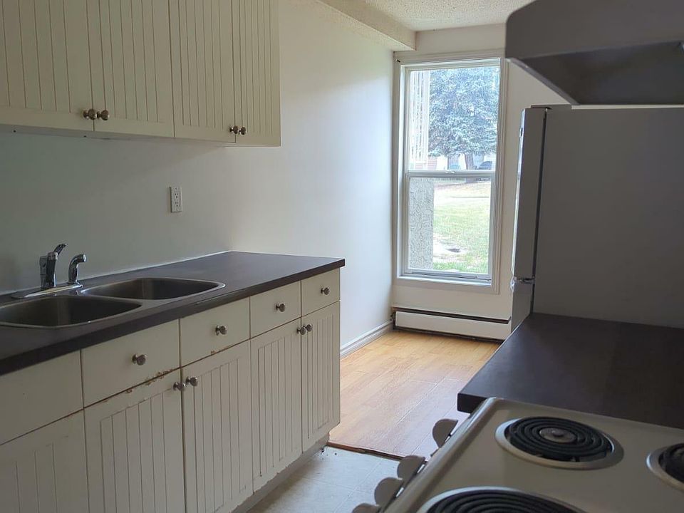 2nd image of 7220 144th Ave NW #121