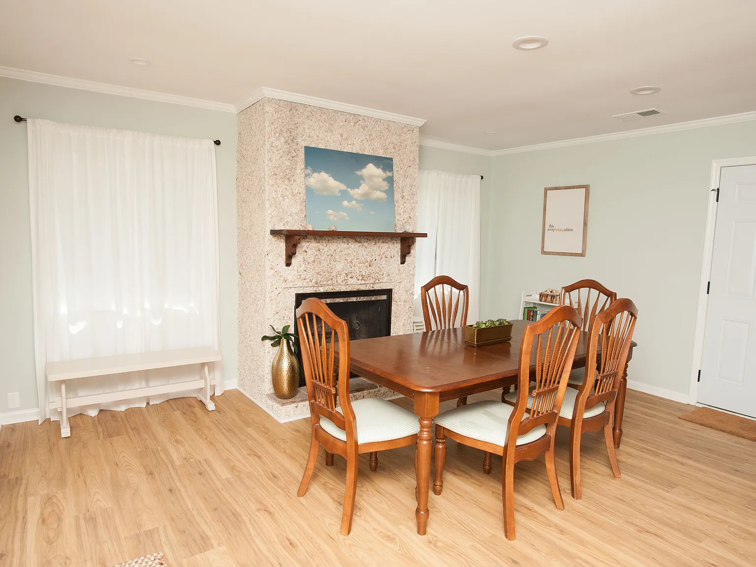 3 bed, 1727 sqft, $3,950 — Photo 4