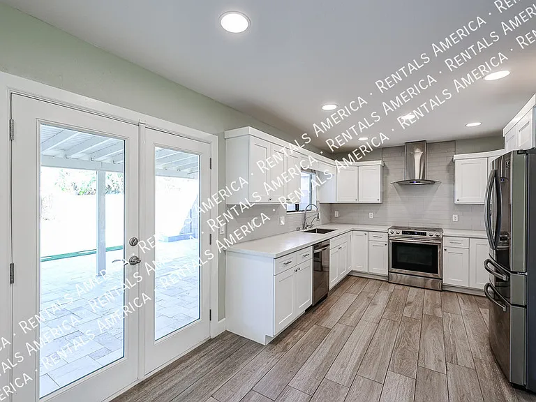22442 N 21st St — Photo 9