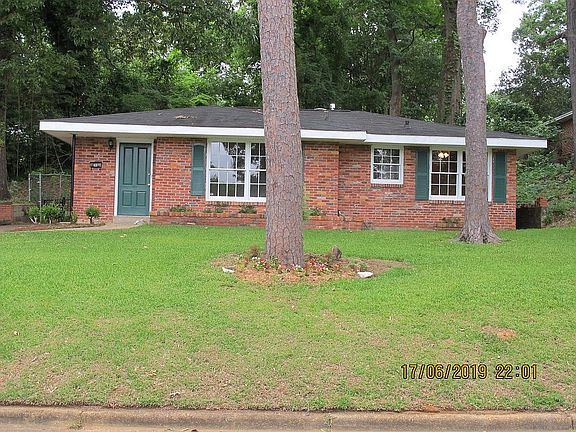 3rd image of 130 Mimosa Dr