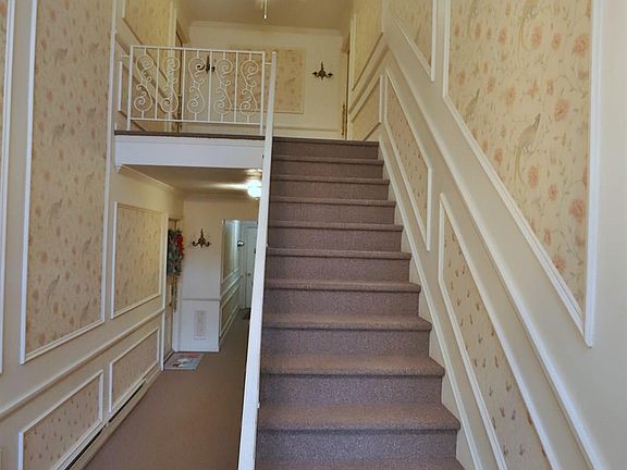 4th image of 810 W Loire Ct APT 208D