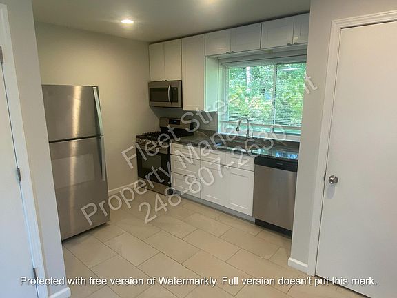 3rd image of 10020 Saratoga St
