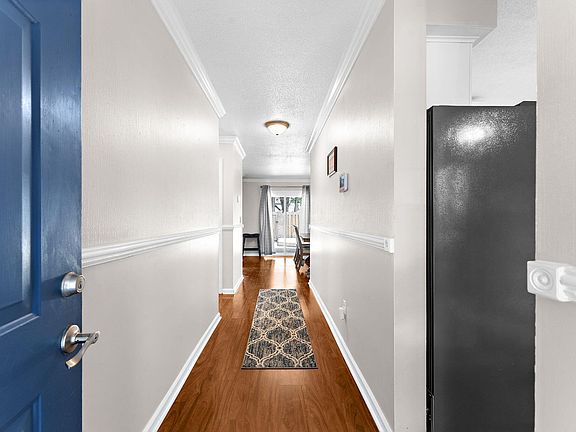 3rd image of 41 Indigo Ln